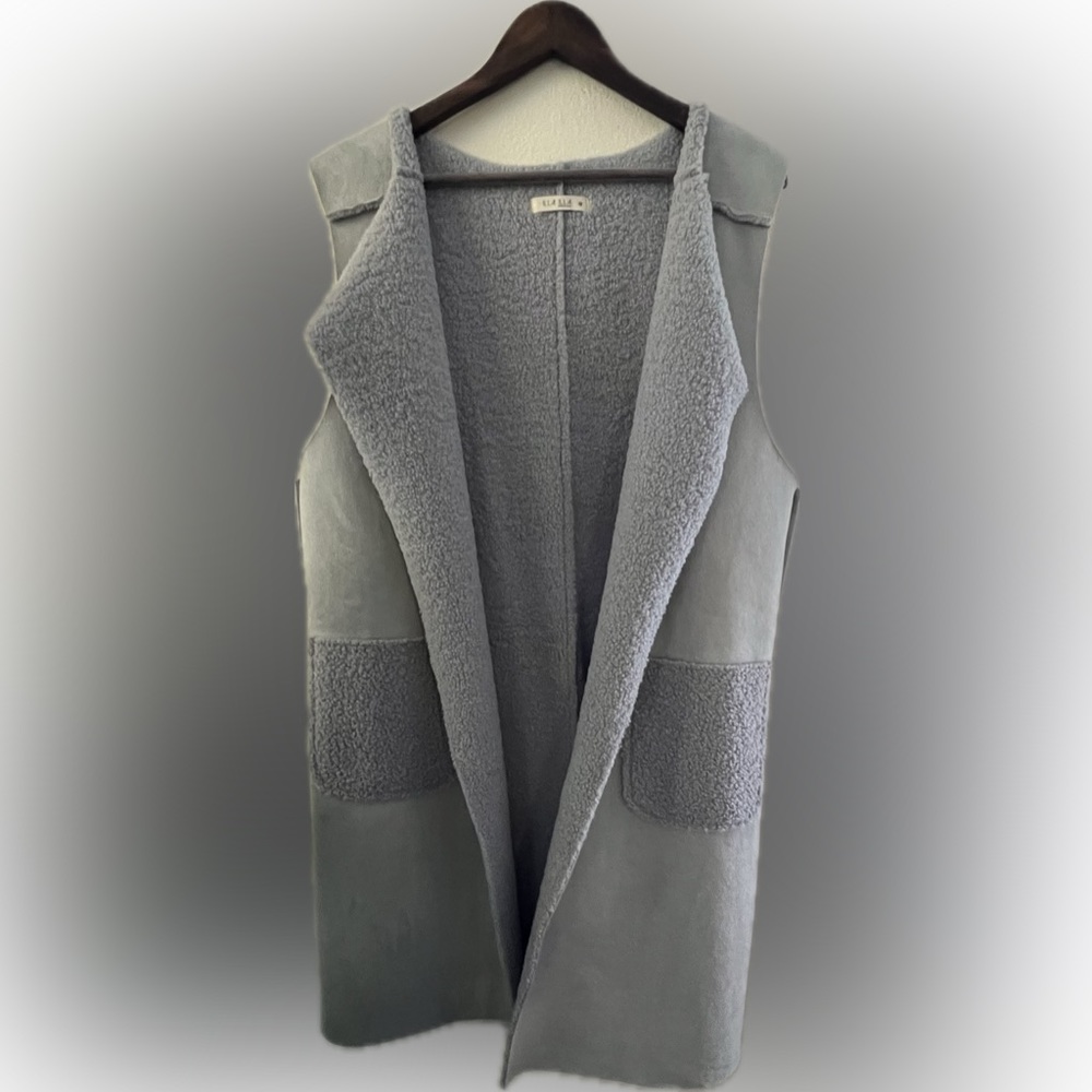 Illa Illa Suede/Sherpa Long Vest-Pre-Loved